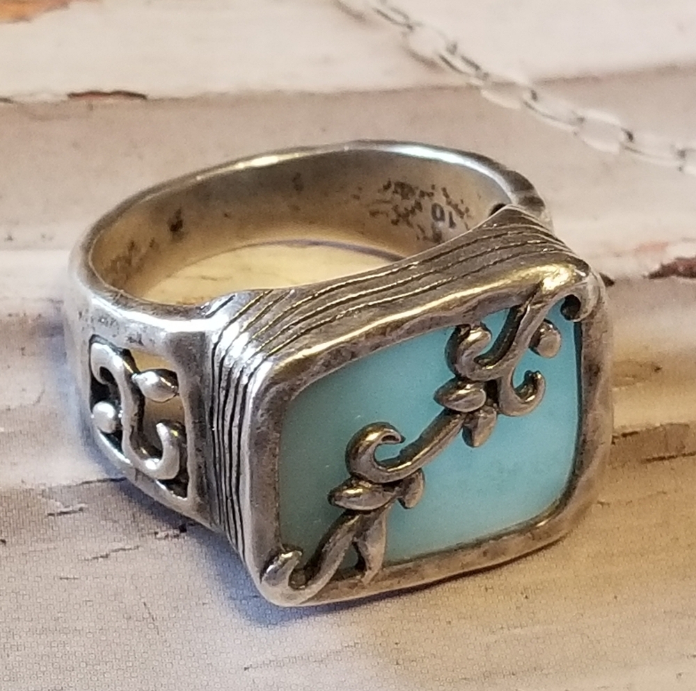 Silpada Sterling Silver & Blue Quartz Ring - Picture 5 of 12